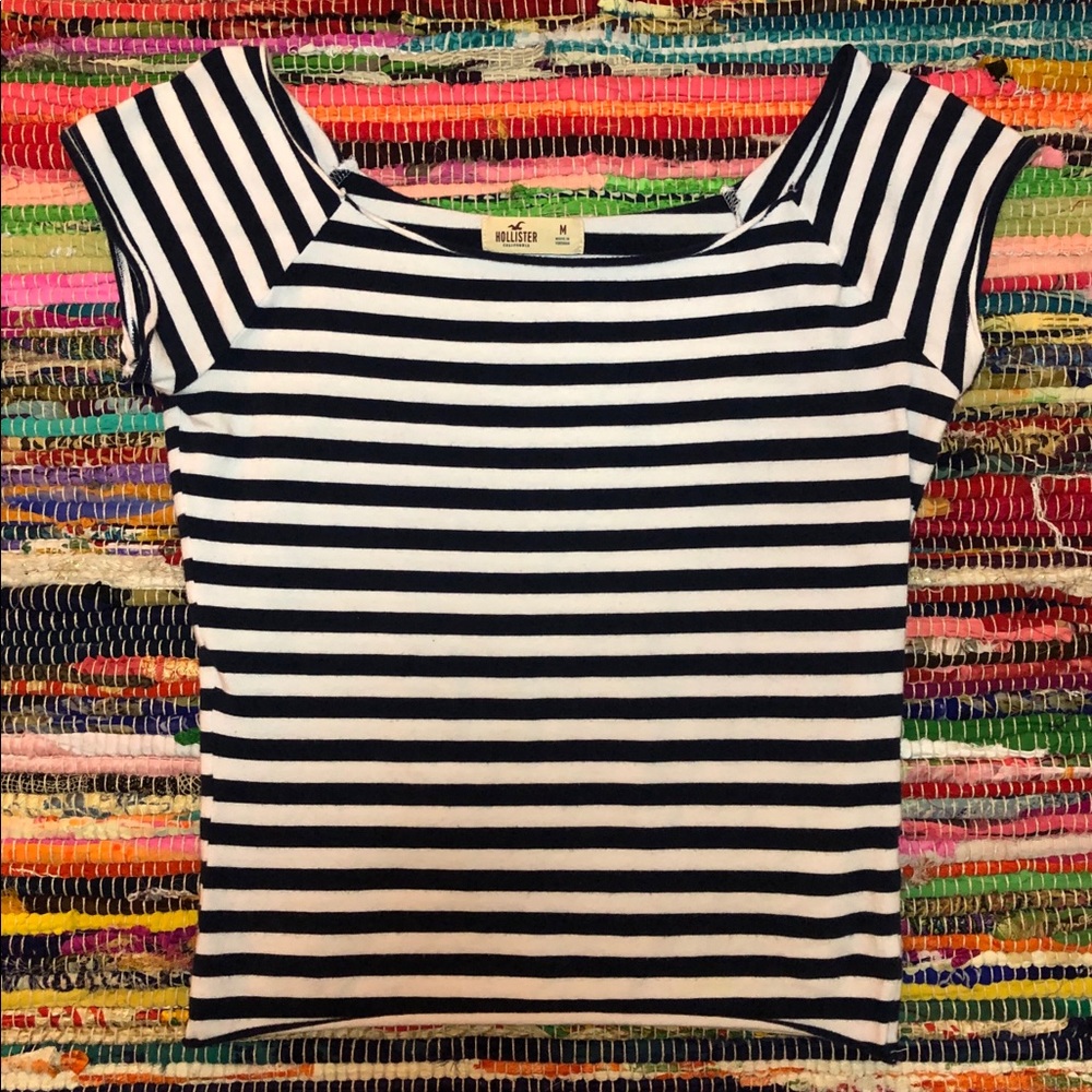 Off the shoulder striped t-shirt.
